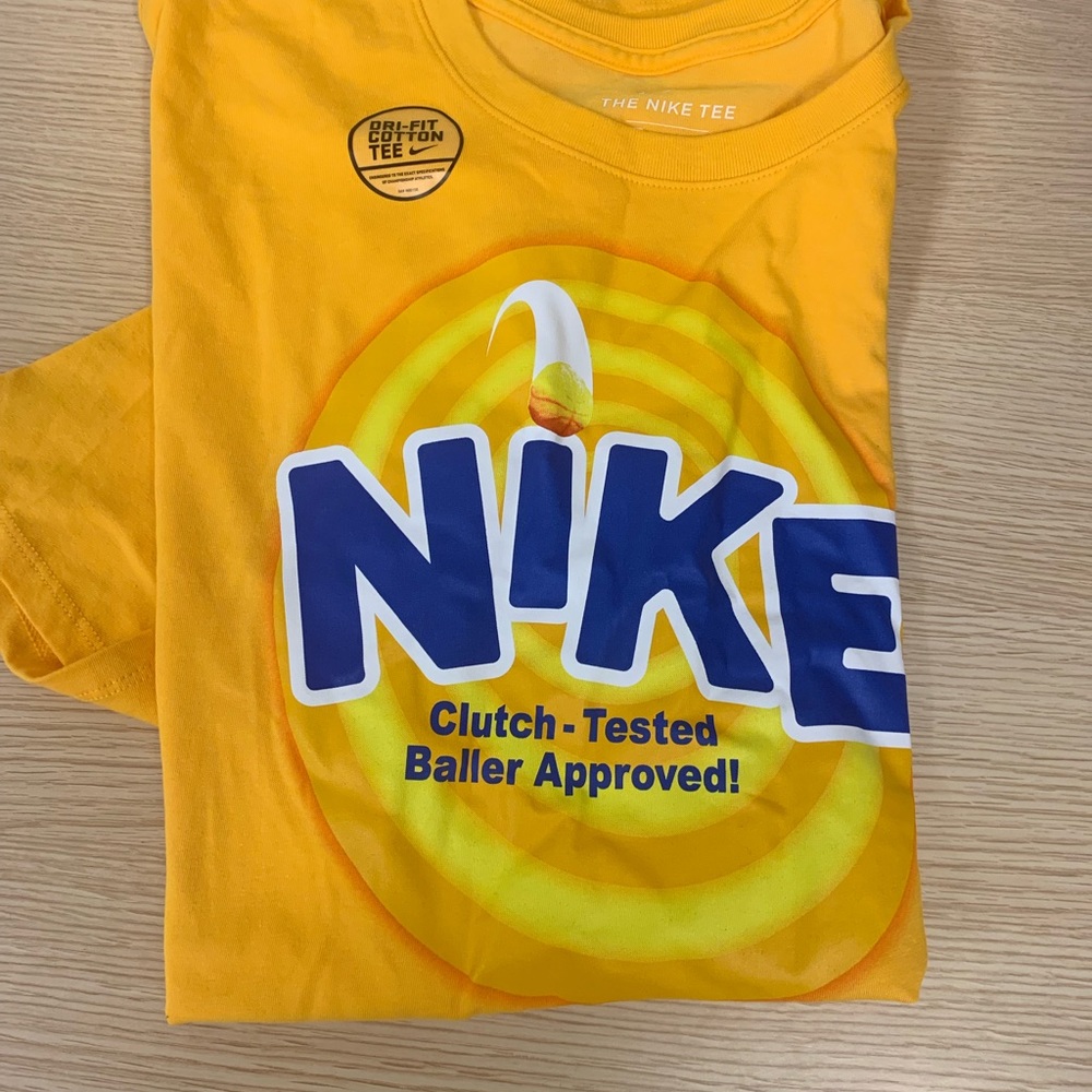 Shirts - Picture 2 of 7